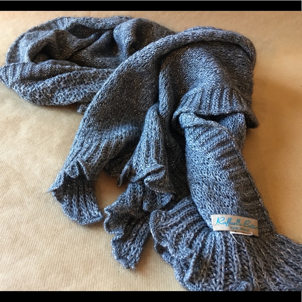 Raffaello Bettini Grey Sparkly Yarn Scarf - Picture 3 of 3